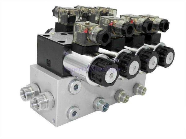 DEBLOC303LIM Distributeur hydraulique électrique CETOP3 avec 3 fonctions DE avec By Pass